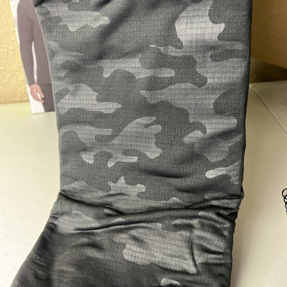 NEW Eddie Bauer Performance Series Gray Camo Heavyweight Warmth Crewneck SM & MD - Picture 2 of 8